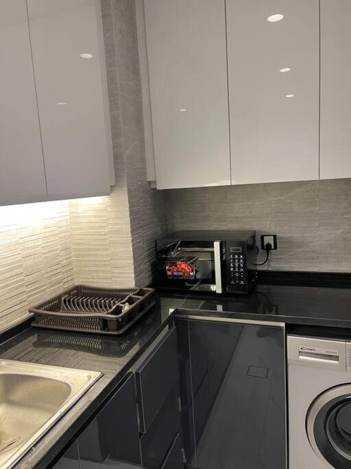 Modern Studio In The Heart Of Amman Esterno foto